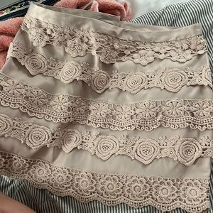 Forever 21 cream lace skirt